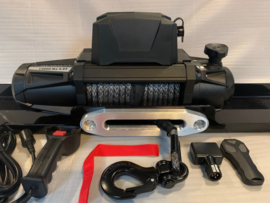 ROBSON 13.000lbs/5.9T 12V Full blacked out lier + montageplaat met synthetische kabel en accesoires