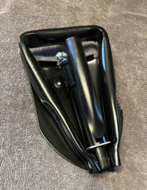 Pioniersschop klein model, metaal, opvouwbaar in foudraal.