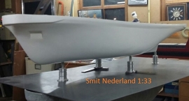 E100 102 (TUG hull Smit Netherland, scale 1:33)