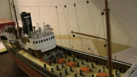 Museum kwaliteit "TRAWLER H.H. 317"  60cm