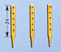 20 stuks  Reling paal - 5 Gaats - hoog 24mm (5605/24)