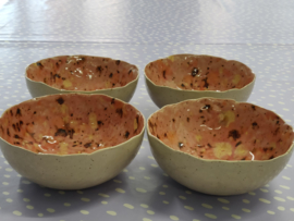 Handgevormde bowl/ ontbijtkom - "Amaryllis"