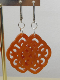 Oorhangers zacht oranje ornament