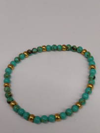 Fijne armband in natuursteentjes: kleur turquoize