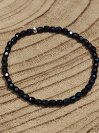 Armbandje met facet geslepen kristalglas uit Tjechië - marineblauw AB