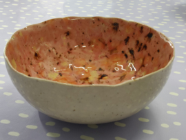 Handgevormde bowl/ ontbijtkom - "Amaryllis"