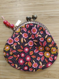 Handgemaakt tasje met clipsluiting "Pink flowers"