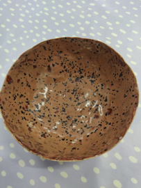 Handgevormde bowl/ ontbijtkom - "Chocolate chips""