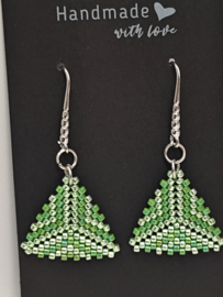 Oorhangers Miyuki triangle Green gras