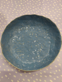 Handgevormde schaal "blue opal"- diameter  +/- 22 à 23 cm