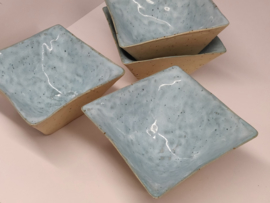 Set  4 handgevormde kommetjes - "speckled Fjords blue"