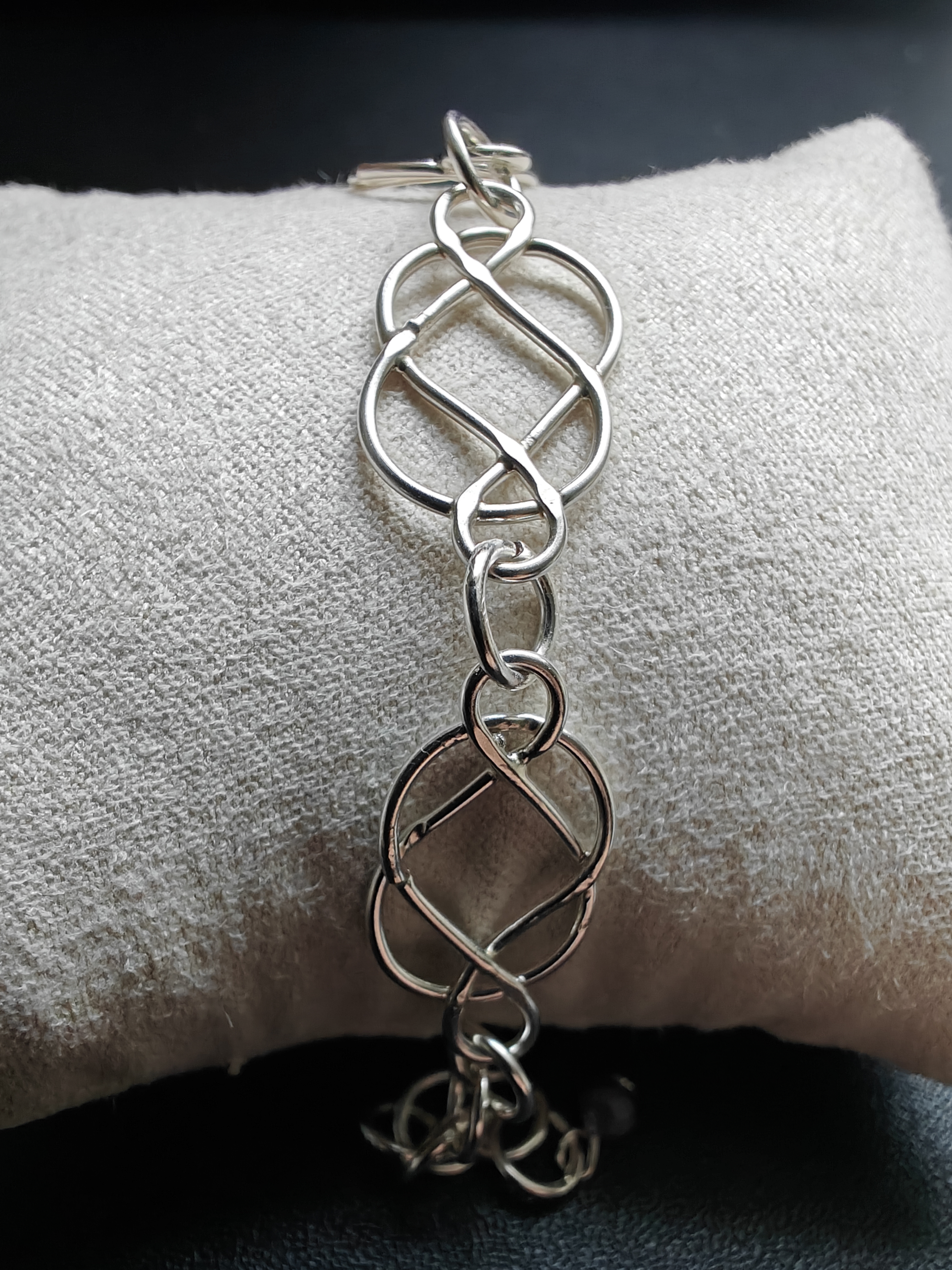 AB0001 - Armband uit gesmeed zilver - handwerk - massief zilver