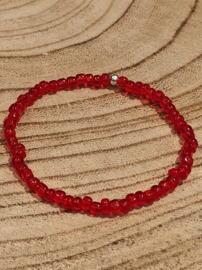 Armbandje met kristalglas uit Tjechië - rood AB