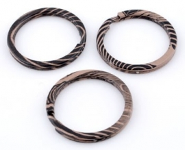 Metalen sleutelhanger ring bruin / zwart