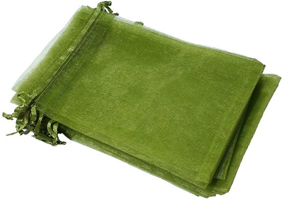 Organza zakje groen 12 x 9 cm.