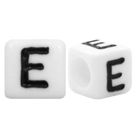 Acryl letterkraal wit E (vierkant)