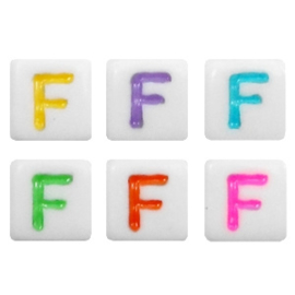 Acryl letterkraal multicolor-wit F (vierkant)