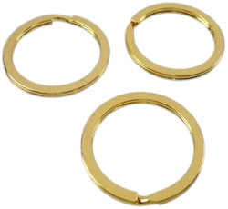 Metalen sleutelhangerring plat goudkleurig 28 mm.
