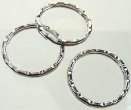 Metalen sleutelhanger ring bewerkt