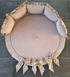 Set rond Lola nicky velours met naam