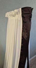 Sluier voor wieg of ledikant voile off-white met bies katoen de luxe en losse band met striklint