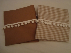 Kussenhoesjes met bolletjesband