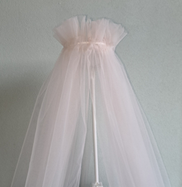 Sluier voor wieg of ledikant  tule extra breed lichtbeige