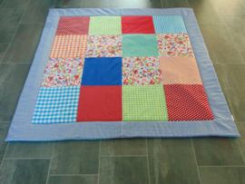 Speelkleed 170 x 170 cm multi met rand