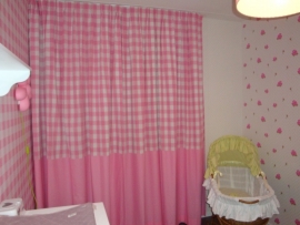 Gordijnen grote ruit/uni katoen roze