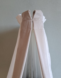 Sluier voor wieg of ledikant off-white batist met nicky velours bies