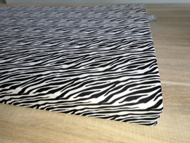 Kussen småstad bank zebraprint zwart/wit 180 x 50 cm