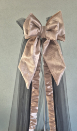 Sluier voor wieg of ledikant tule zwart met satijnen ruche en los striklint