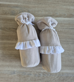 (V) Set kruikenzakken nicky velours met hydrofiele ruche en koordjes beige/wit