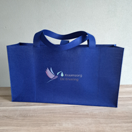 Vilten tas voor babyweegschaal met full colour eigen logo