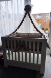 Sluier voor de box off-white tule met satijnen ruche en strik
