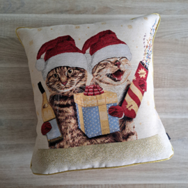 Kerstkussen met poezen en gouden bies