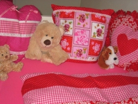Kinderkamer set roze met rood