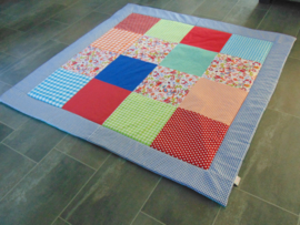 Speelkleed 170 x 170 cm multi met rand