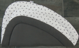 Boxkleed driehoek wafelkatoen/poplin veertjes off-white/zwart 100 cm