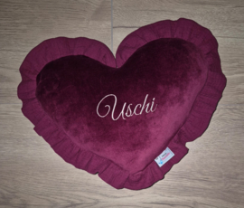 Kussen hart nicky velours met hydrofiele ruche en naam geborduurd