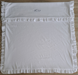 Dekentje wieg 75 x 100 cm nicky velours met hydrofiele ruche en naam geborduurd