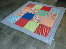 Speelkleed 170 x 170 cm multi met rand