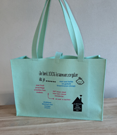 Vilten tas voor babyweegschaal met tekst wit/lichtroze/lichtblauw