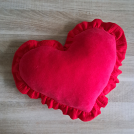 (V) Kussen hart nicky velours rood met hydrofiele ruche