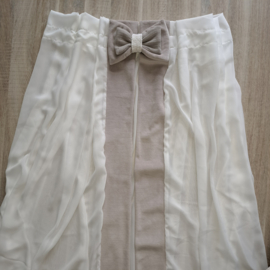 Boxhemel off-white voile met nicky velours bies en losse strik