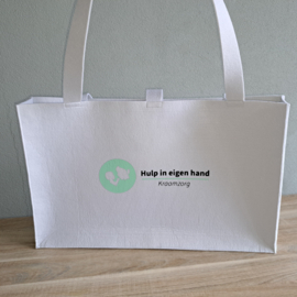 Vilten tas voor babyweegschaal met eigen logo