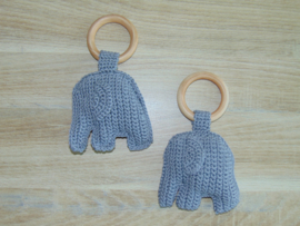 (V) Houten ring met olifant donkergrijs