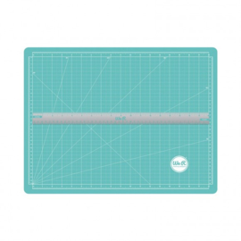 70938-1 We R Memory Keepers scallopes magnetic cutting mat & ruler