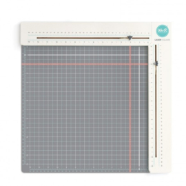 662837 We R Memory Keepers tool laser square & mat