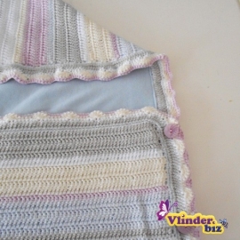 wandelwagenzak gehaakt in pastelkleuren